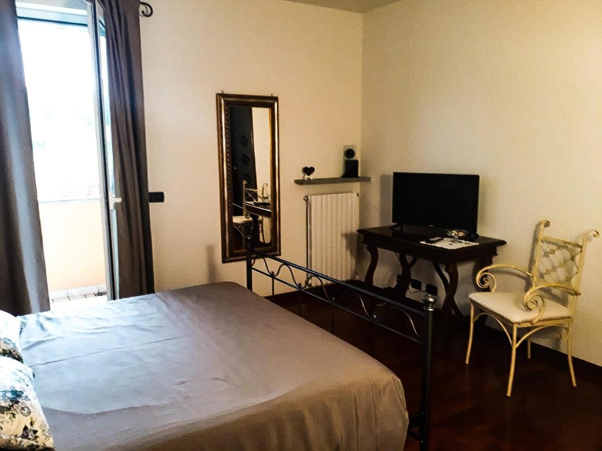 Acero Rosso Bed & Breakfast Pianfei Eksteriør bilde